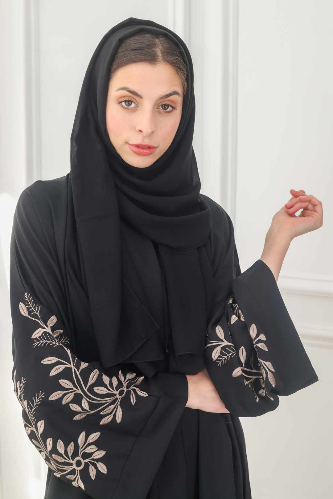 Bronze Vines Black Abaya